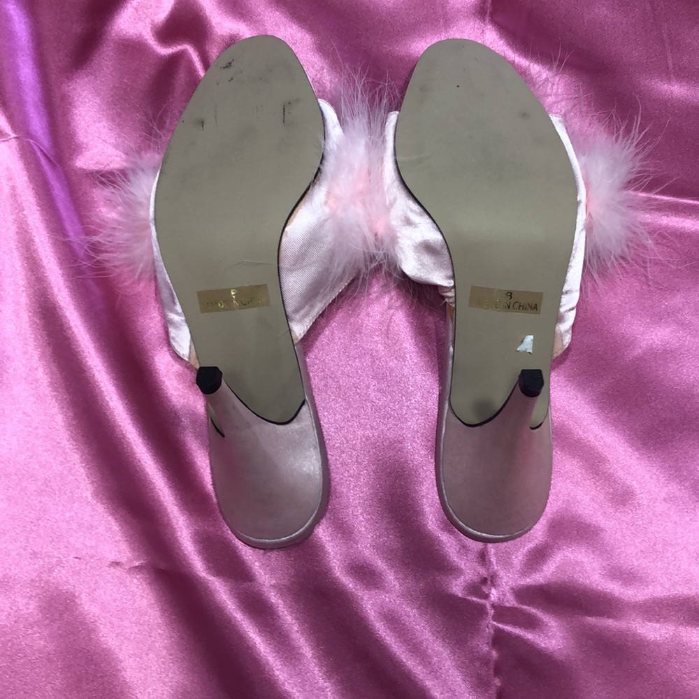 Fredrick’s of Hollywood Pink Mule Shoes - Picture 4 of 6